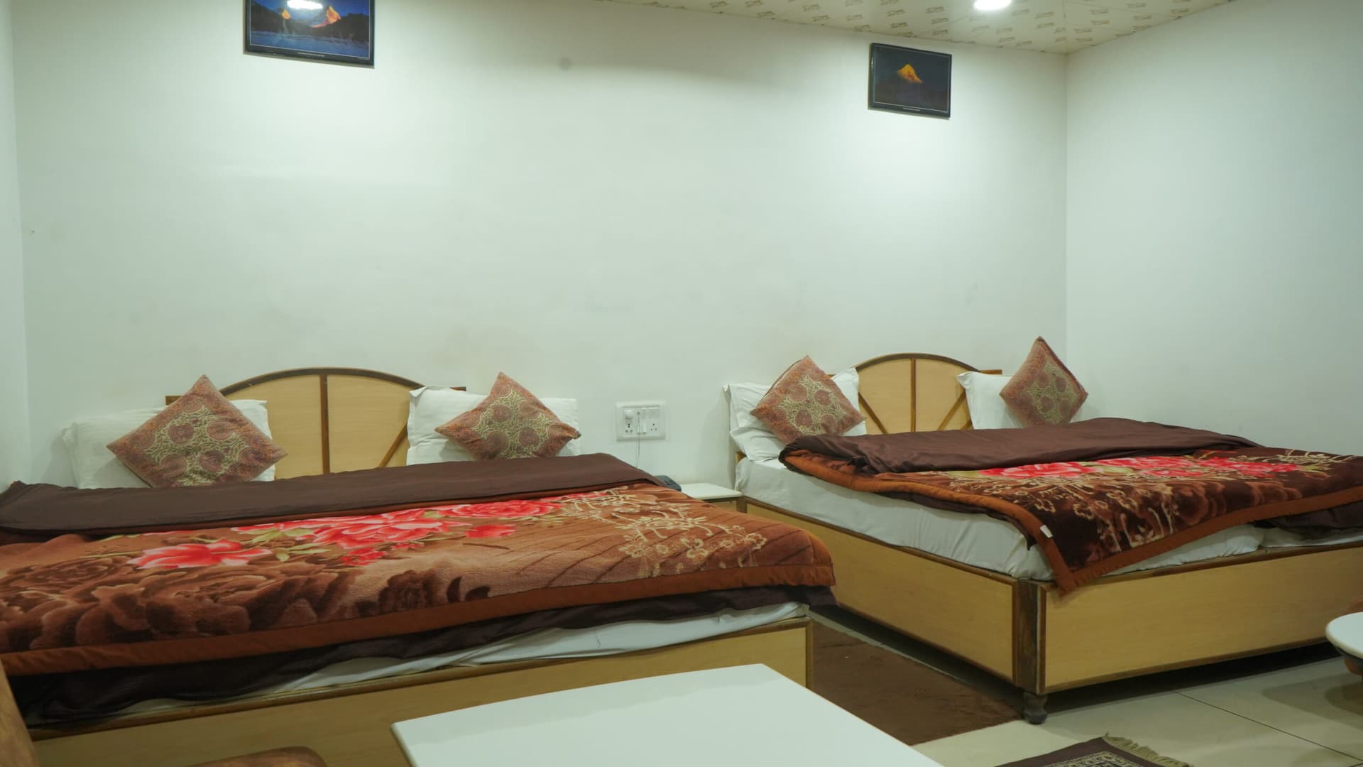 Single Bed Room